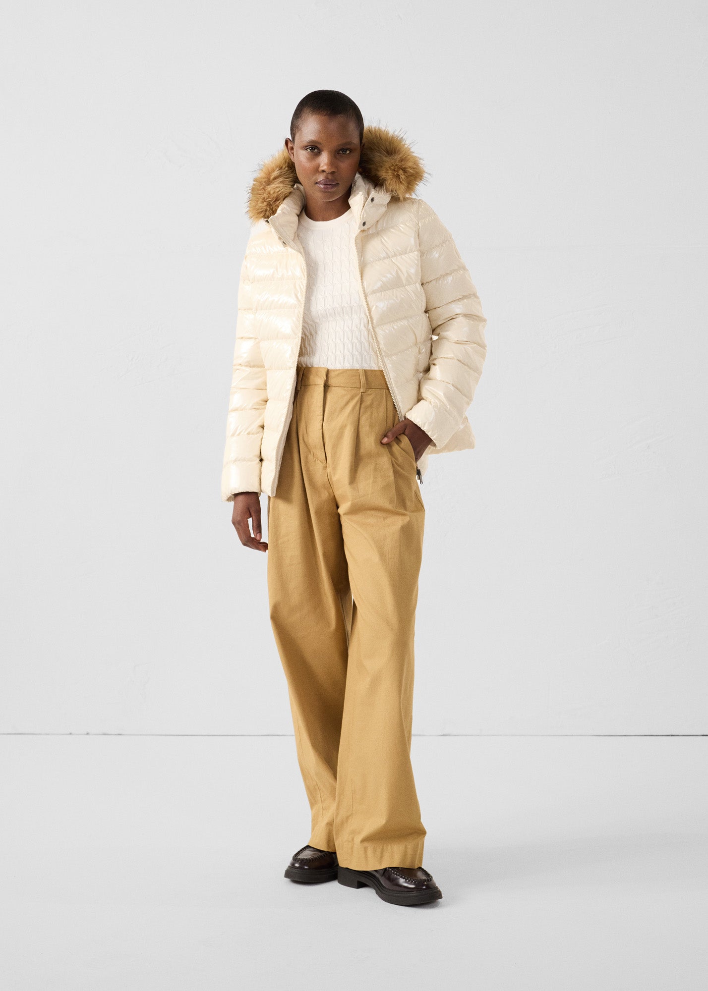 Down jacket with hood Grand Froid Naturel Luxe lacquered - JOTT