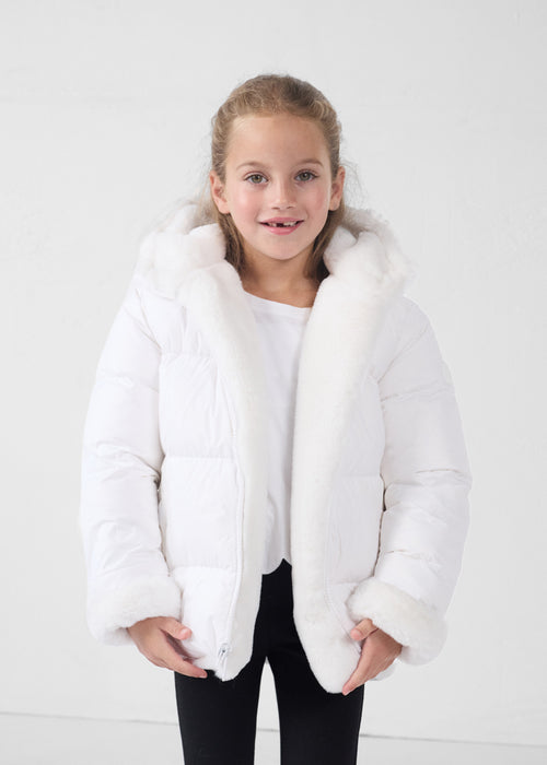 Forever New - Manteau en fausse fourrure à capuche - Blanc flocon | ASOS Forever New - Manteau en fausse fourrure à capuche - Blanc flocon | ASOS