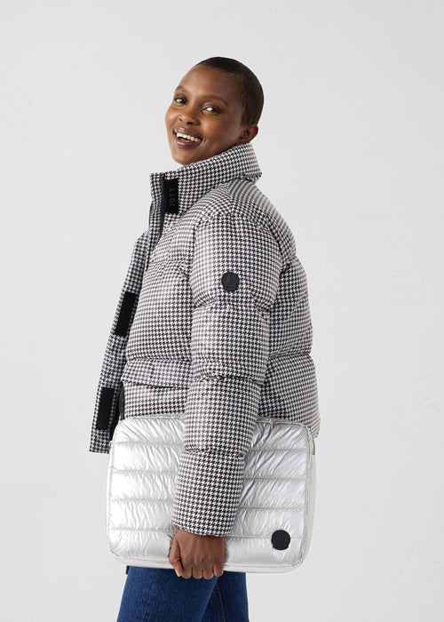 2_HATEYAMETTALIC_ULAP212503-50C_11