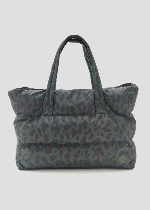 3_LEONA PRINT_UTOT212609-22T_20.jpg