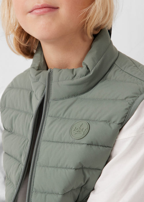 Ärmellose Stretchdaunenjacke in Salbeigrün Soan – JOTT – 5